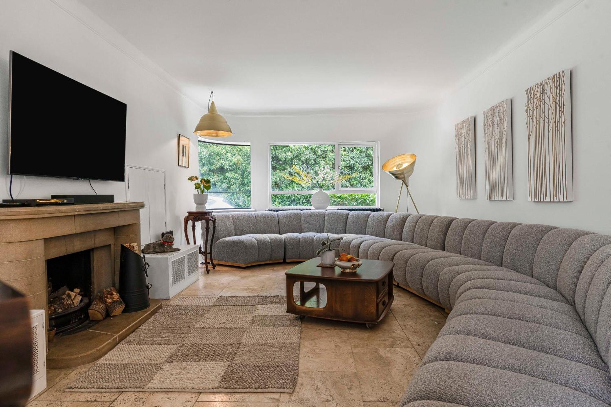Casa vacanze Art Deco 10mins From Train Staion *
