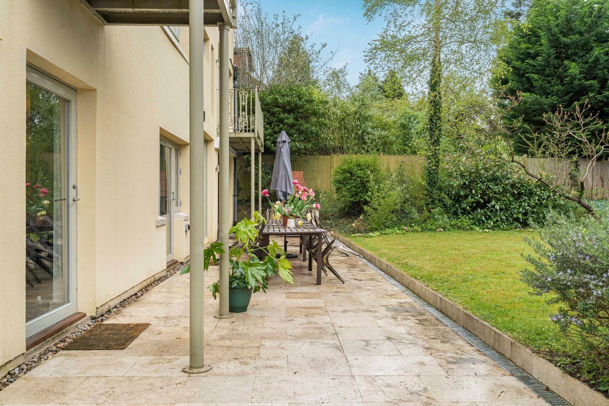 Casa vacanze Art Deco 10mins From Train Staion *